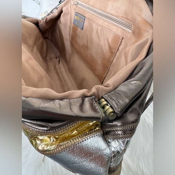 🛑 SOLD!!! 🛑 Palizzio Vintage Metallic Faux Reptile Leather Crossbody Bag - Picture 10 of 11